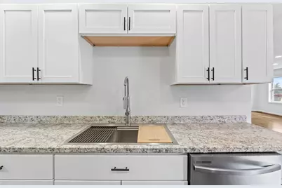 28 Orchard Street, Gardiner, ME 04345 - Photo 5