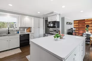 560 W Auburn Rd, Auburn, ME 04210 - Photo 9