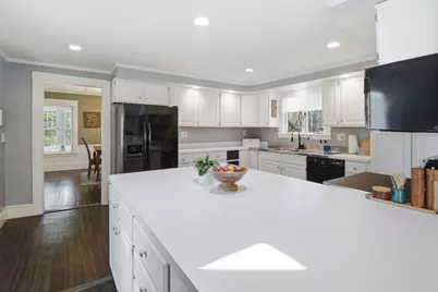 560 W Auburn Road, Auburn, ME 04210 - Photo 11
