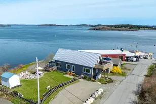 77 Johnson St, Lubec, ME 04652 - Photo 5