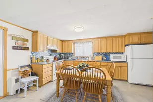 186 Champlain St, Van Buren, ME 04785 - Photo 11