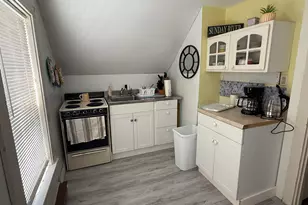 230 Oak St, Lewiston, ME 04240 - Photo 17