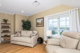 19 Bridge St, Kittery, ME 03904 - Photo 29