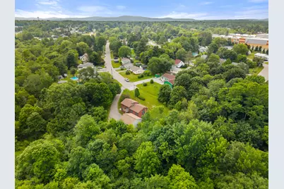 28 Park Avenue E, Brewer, ME 04412 - Photo 3