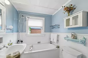 57 Crescent St, Rockland, ME 04841 - Photo 17