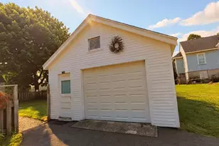 57 Crescent St, Rockland, ME 04841 - Photo 5