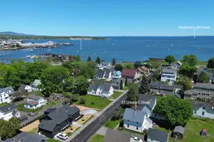 57 Crescent St, Rockland, ME 04841 - Photo 3