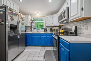 100 Colonial Cir, Harrison, ME 04040 - Photo 9