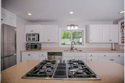 11 Old Western Avenue, Winthrop, ME 04364 - Photo 13