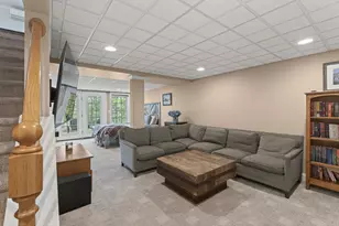 25 Hillview Ln, Lewiston, ME 04240 - Photo 41