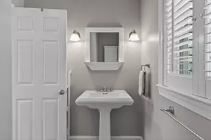 25 Hillview Ln, Lewiston, ME 04240 - Photo 19