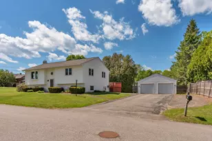 16 Leland St, Lewiston, ME 04240 - Photo 3