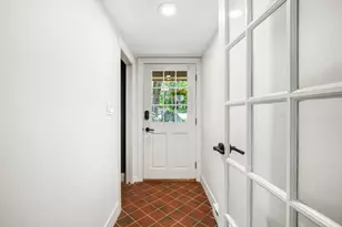 31 Concord Pl, Cape Elizabeth, ME 04107 - Photo 5