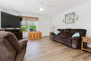 135 Meadow Ln, Farmington, ME 04938 - Photo 11