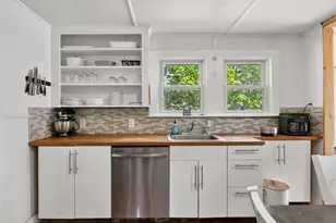 8 Somerset Ave, Old Orchard Beach, ME 04064 - Photo 11