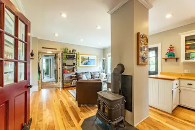 18 Trim Street, Camden, ME 04843 - Photo 5