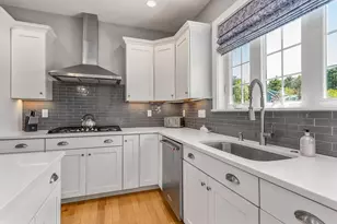 2 Cottage Way, Kittery, ME 03904 - Photo 15