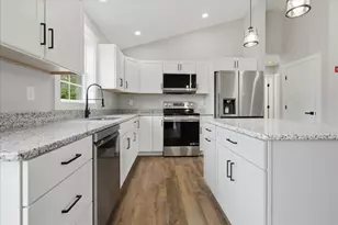3 Meadow Ln, Oxford, ME 04270 - Photo 19