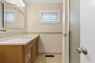 75 South St, Biddeford, ME 04005 - Photo 15