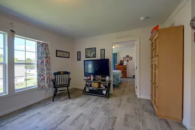 20 Purington Avenue, Mechanic Falls, ME 04256 - Photo 9