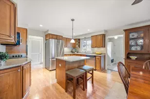 27 Weymouth St, Saco, ME 04072 - Photo 7