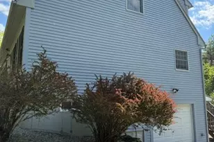 706 Middlesex Rd, Topsham, ME 04086 - Photo 3