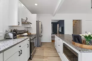 10 Salem Ct, Bangor, ME 04401 - Photo 9