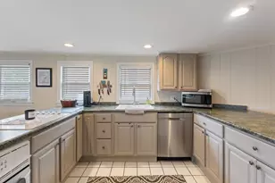 16 Cumberland Ave, Portland, ME 04101 - Photo 7