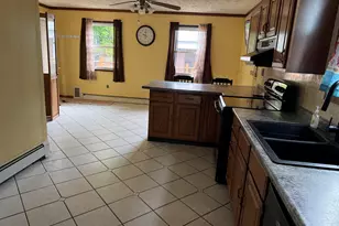9 Bemis St, Livermore Falls, ME 04254 - Photo 3