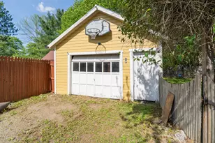 54 Chamberlain St, Brewer, ME 04412 - Photo 3