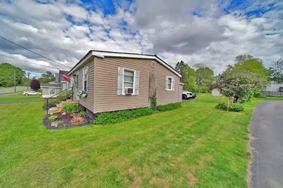 32 Green Street, Houlton, ME 04730 - Photo 17