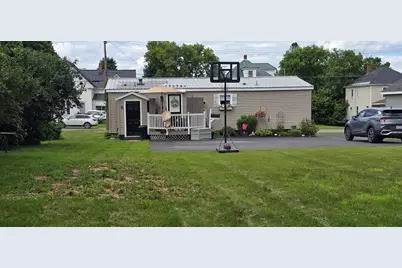 32 Green Street, Houlton, ME 04730 - Photo 19
