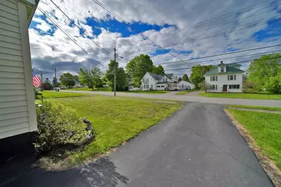 32 Green Street, Houlton, ME 04730 - Photo 13