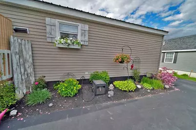 32 Green Street, Houlton, ME 04730 - Photo 13