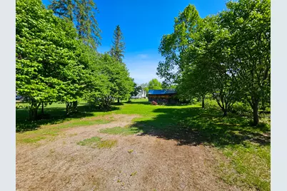 946 US Route 2 W, Dixfield, ME 04224 - Photo 23