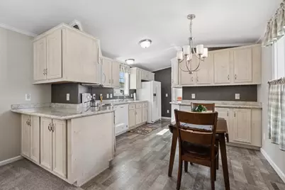 11 Ofarrell Street, Topsham, ME 04086 - Photo 5