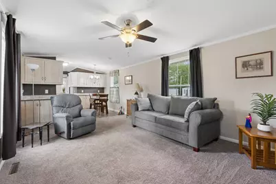11 Ofarrell Street, Topsham, ME 04086 - Photo 3
