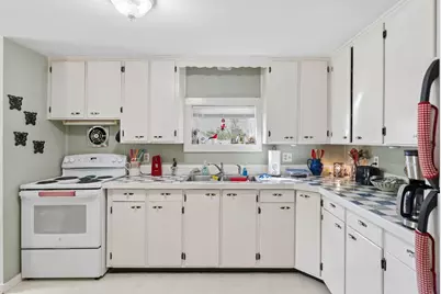 664 Maine Avenue, Farmingdale, ME 04344 - Photo 17
