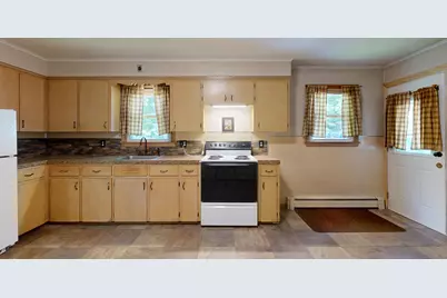 390 Webster Street, Lewiston, ME 04240 - Photo 5