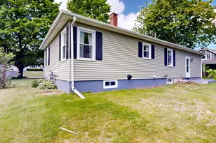 390 Webster St, Lewiston, ME 04240 - Photo 3