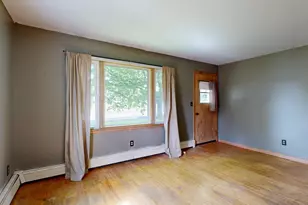 390 Webster St, Lewiston, ME 04240 - Photo 15