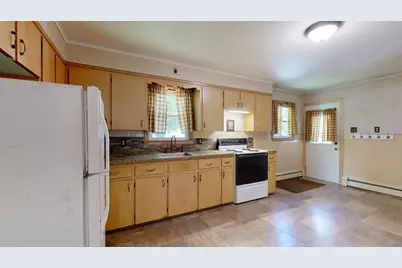 390 Webster Street, Lewiston, ME 04240 - Photo 9