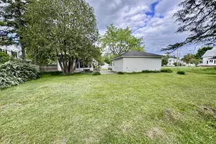 136 North Ave, Skowhegan, ME 04976 - Photo 5
