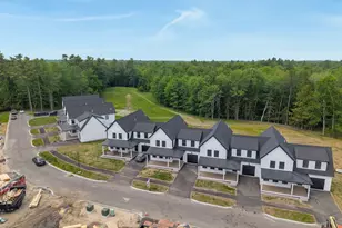 28 Fairway Commons Dr, Gorham, ME 04038 - Photo 3