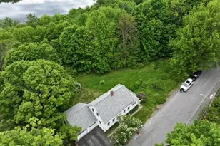 28 Greenville St, Hallowell, ME 04347 - Photo 11