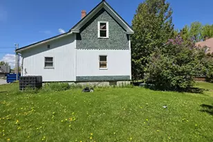 28 Dyer St, Presque Isle, ME 04769 - Photo 3