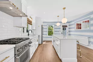 492 W Elm St, Yarmouth, ME 04096 - Photo 13