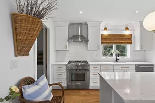 492 W Elm St, Yarmouth, ME 04096 - Photo 11