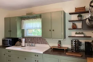 29 Prescott St, Rockland, ME 04841 - Photo 5