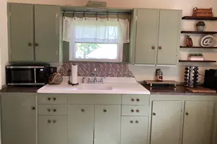 29 Prescott St, Rockland, ME 04841 - Photo 3